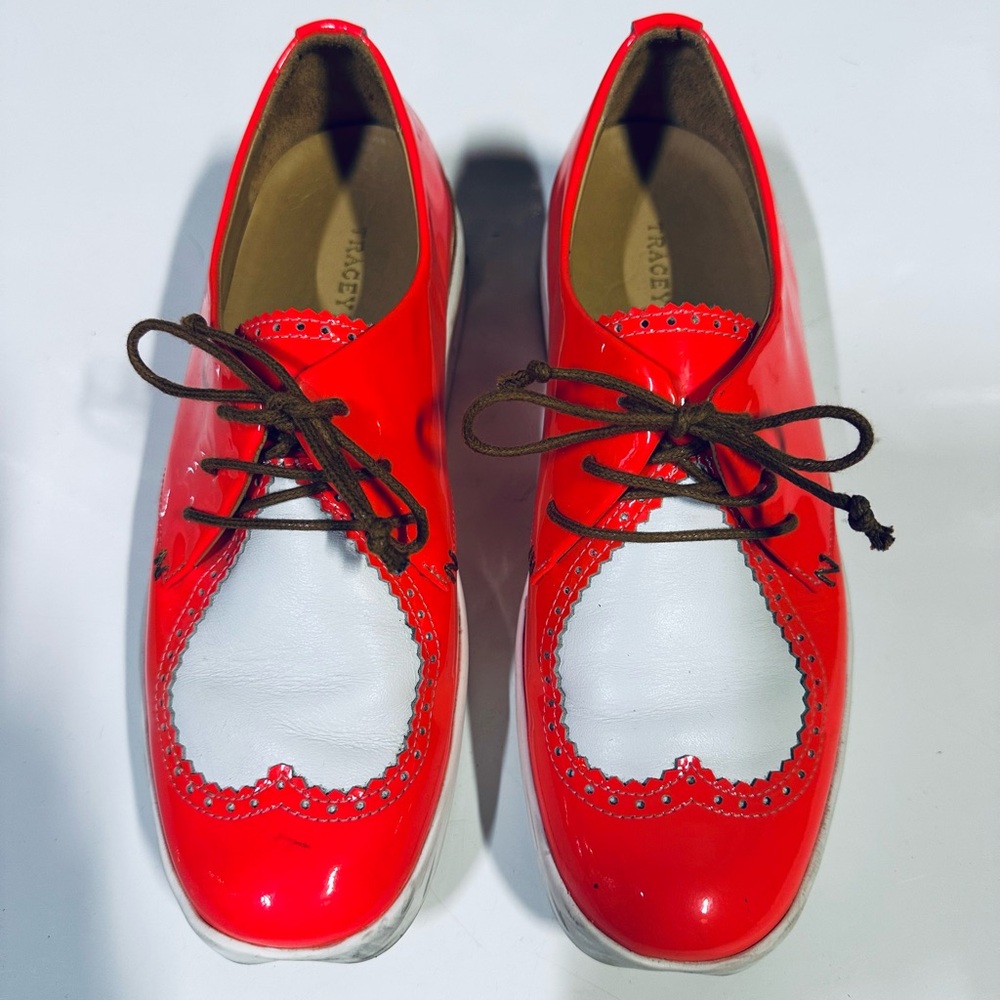 Tracey Neuls Red and White Heart Oxford Lace-Up Shoes